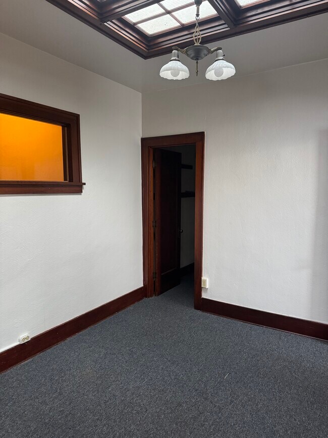 Building Photo - Midtown Mall