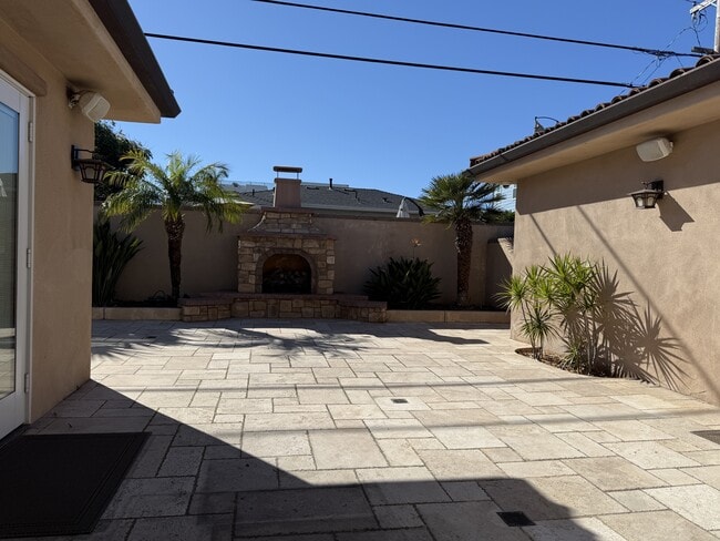 Building Photo - 3522 Crown Point Dr