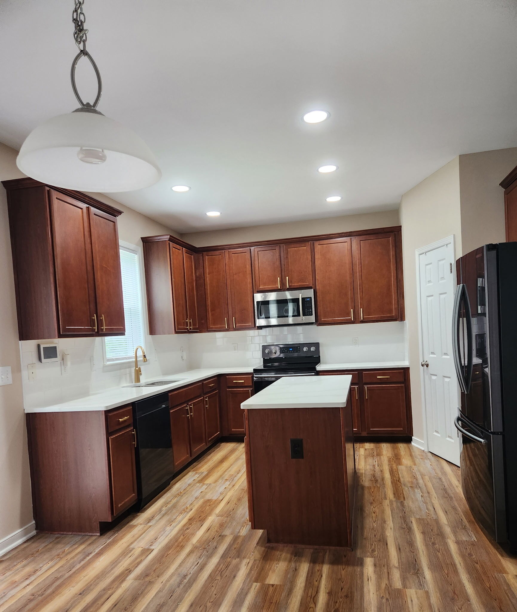 New kitchen - 805 Pristine Ln