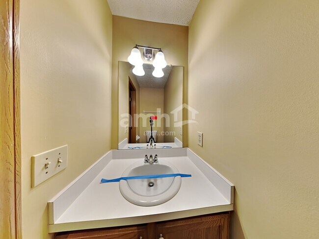 Building Photo - 3255 Jacklin Drive