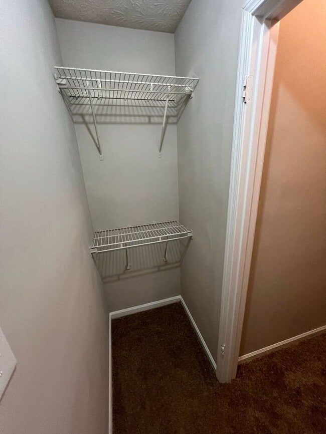 Building Photo - Ready to view now finally a 2 bedroom 2.5 ...