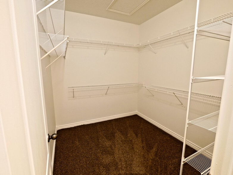 Building Photo - 3953 W Watkins Way