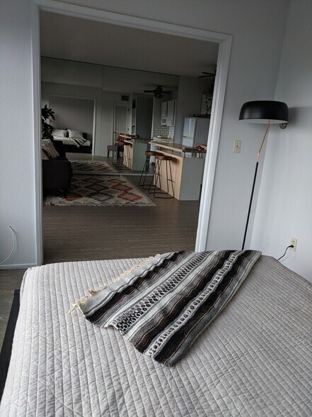 Building Photo - 3701 SW Condor Ave