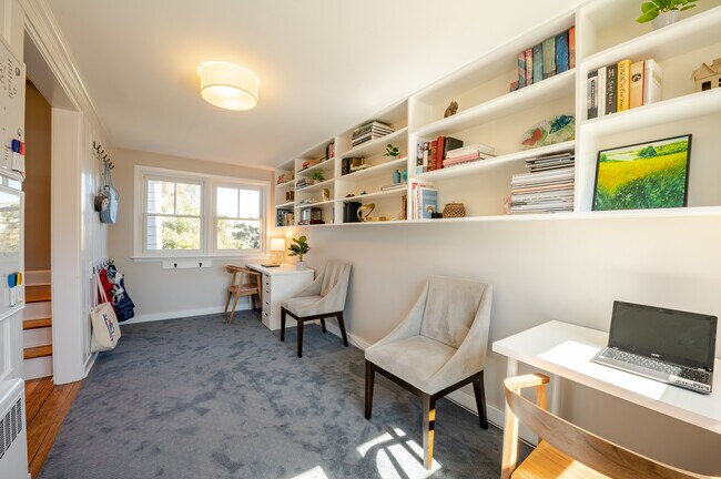 Building Photo - 23 Sherwood Ave