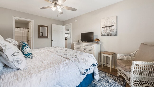 Building Photo - 532 Blue Stem Dr