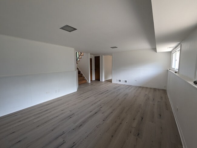 Building Photo - 8557 N National Ave