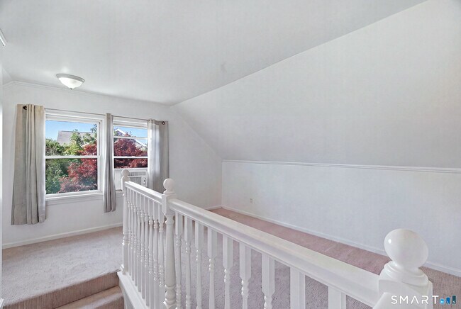 Building Photo - 1 E Lake Dr