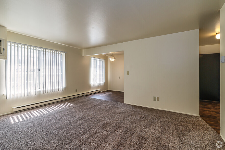 2BD, 2BA - 910SF - River Raisin Apartments