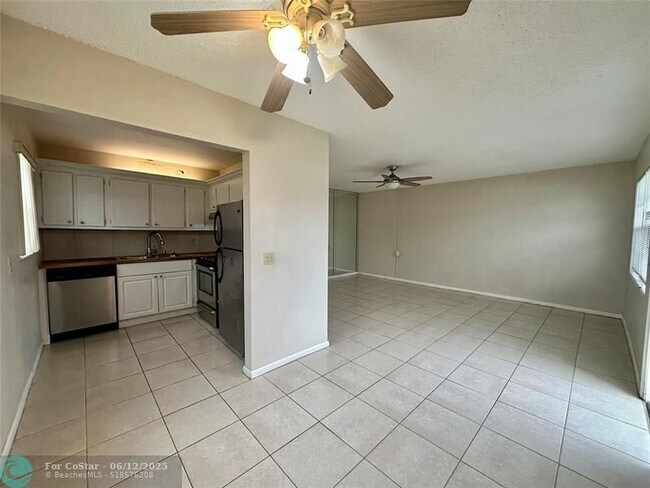 Building Photo - 378 Durham Cir