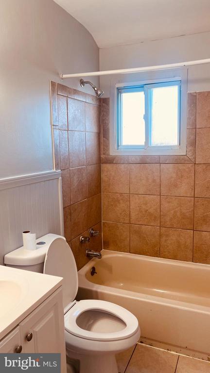 Building Photo - 4413 Fenor Rd