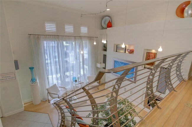 Building Photo - 505 Mandalay Ave