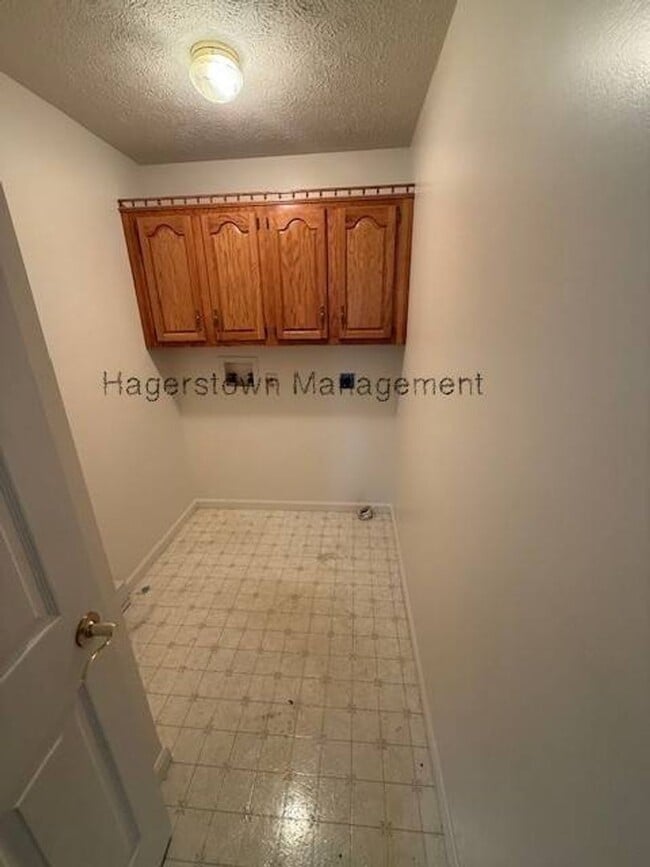 Building Photo - 1 Level Home in Greencastle