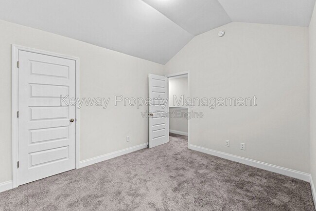 Building Photo - 315 Sumac Trail