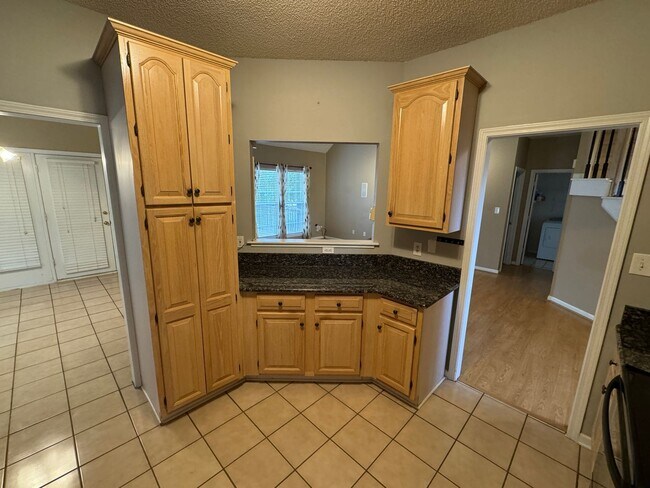 Building Photo - 17115 Grenache Ct