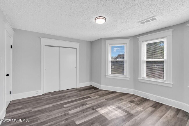 Building Photo - 209 Atkins Ave