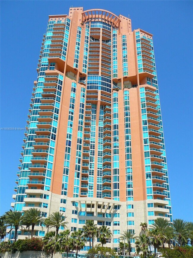 Building Photo - 300 South Pointe Dr