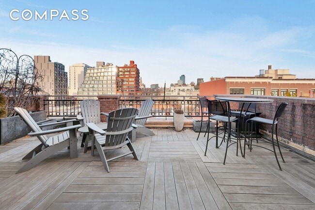 Building Photo - 316 2nd St