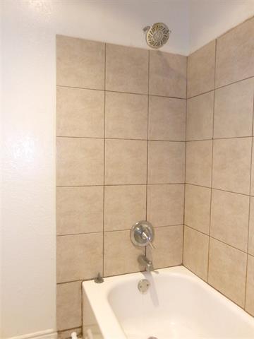 Building Photo - 510 Victoria Dr