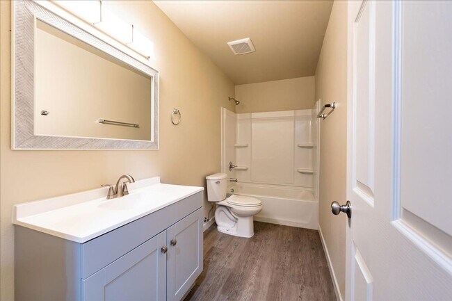 Building Photo - New Construction 2 Story 2 bedroom 1 bath side by side apartment in town