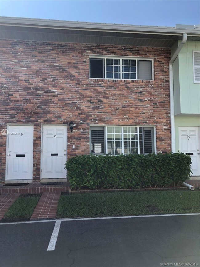 Primary Photo - 5400 N Ocean Blvd