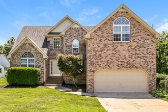 Building Photo - 1594 Laurel Ledge Dr