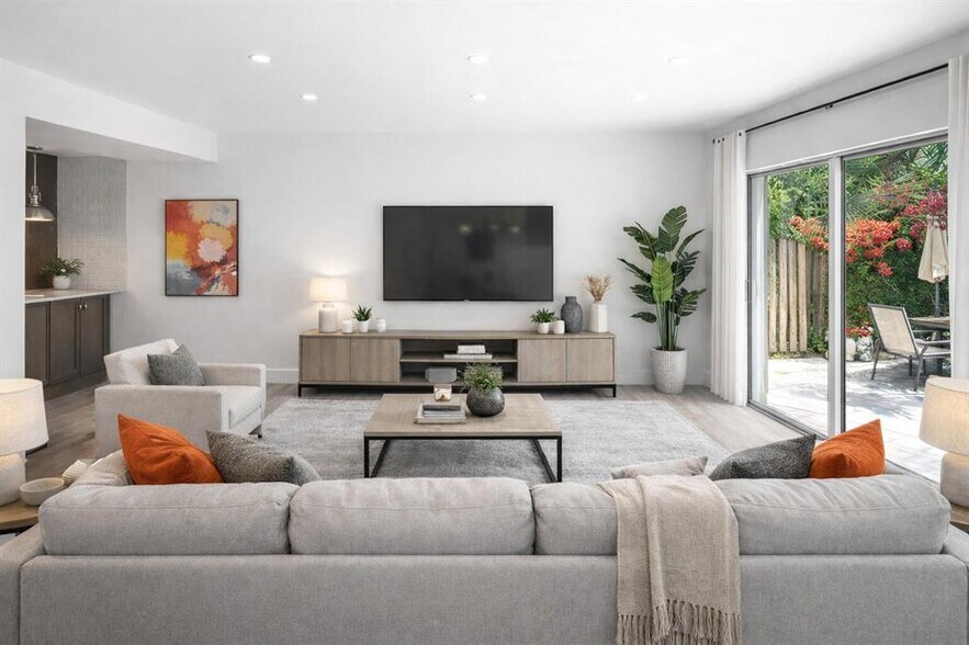 Building Photo - 809 W Oakland Park Blvd