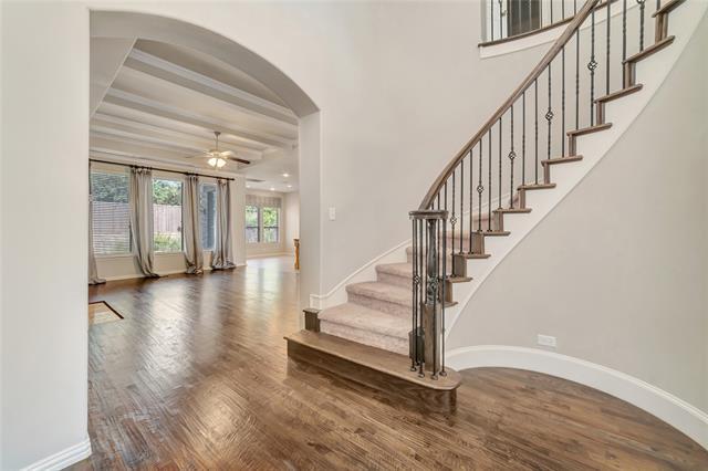 Building Photo - 112 Crestbrook Dr