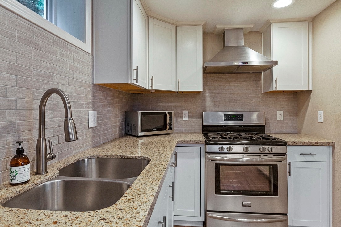 Building Photo - 3384 SE Gladstone St