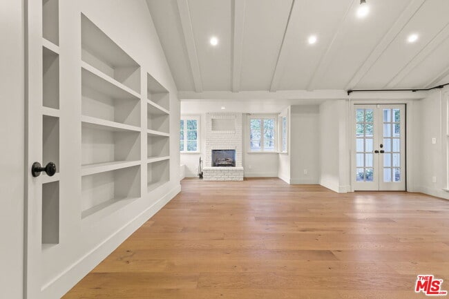 Building Photo - 17620 Camino De Yatasto