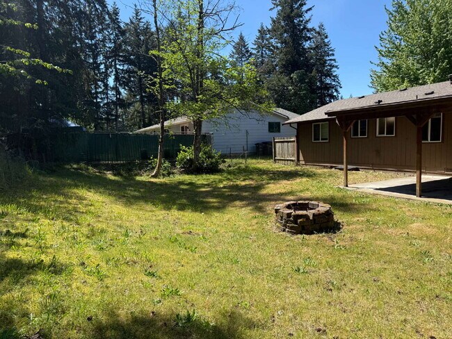 Building Photo - Rambler in Maple Valley Available Now!