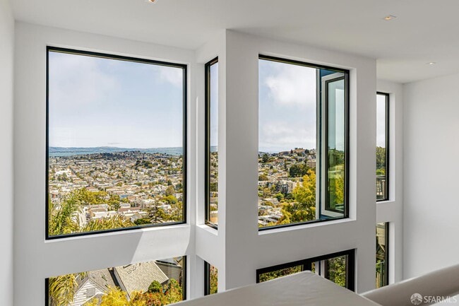 Building Photo - 69 Uranus Terrace
