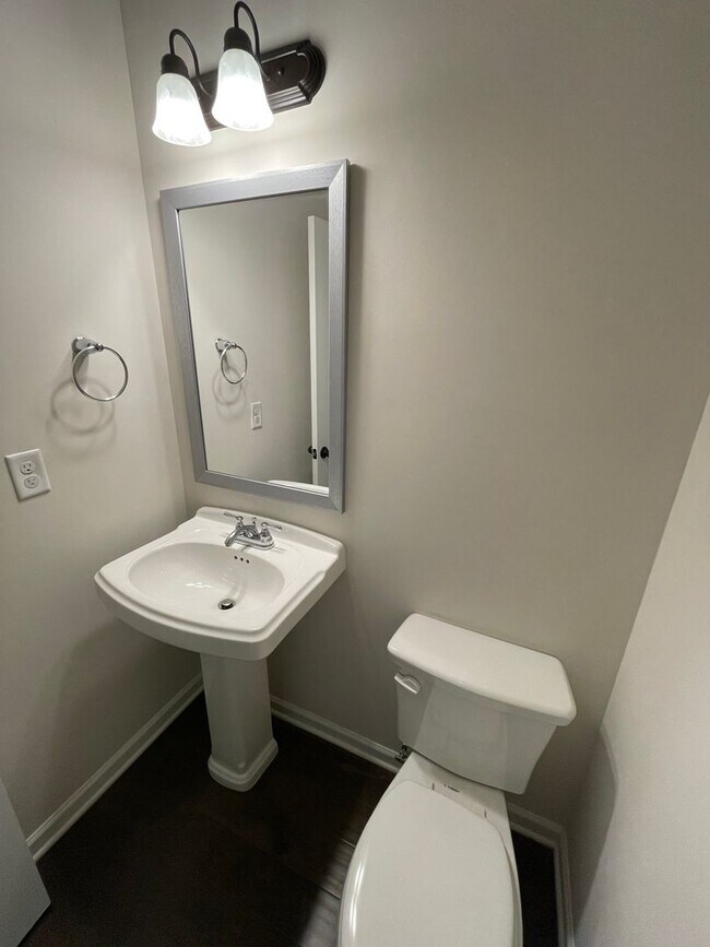 Building Photo - 222 Palisade Rdg