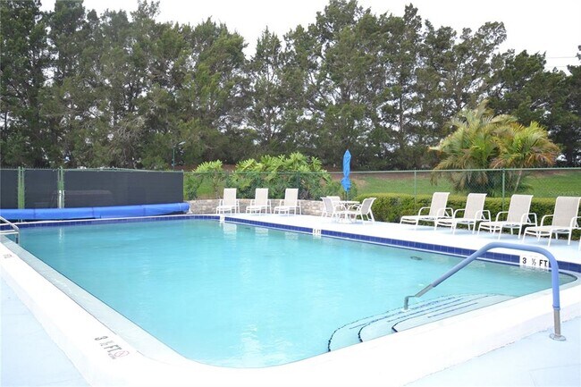 Building Photo - 161 Lakeside Dr