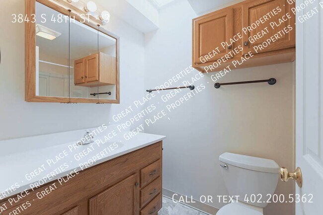 Building Photo - 2 Bed 1 Bath Wood Floors Near Union College