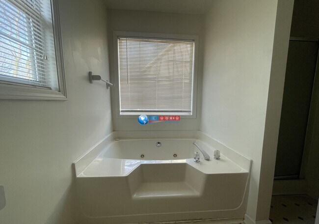 Building Photo - Newly UPDATED ranch in Lawrenceville