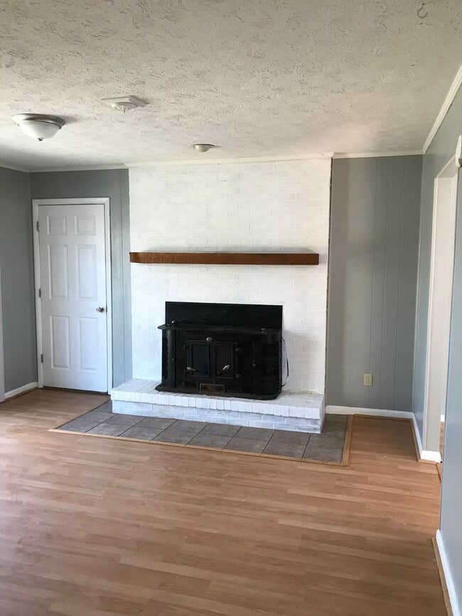 Building Photo - 1345 Canonero Dr