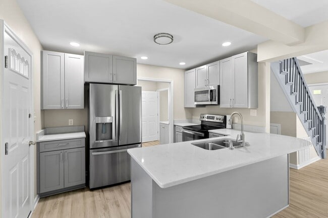 Building Photo - Newly Remodeled 3-Bedroom Home in Town of Blackstone!