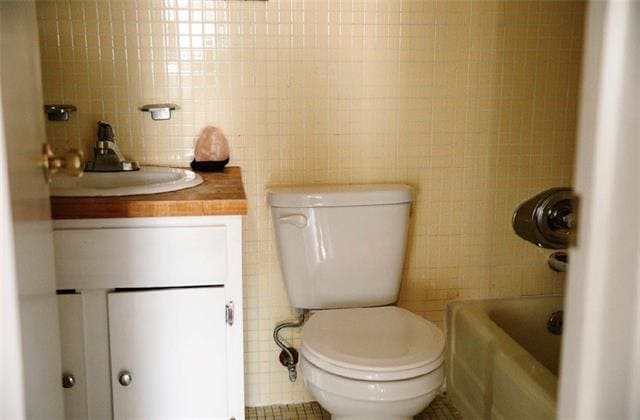 Building Photo - 807 Bourbon St