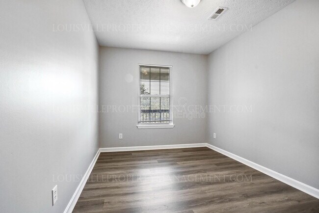 Building Photo - 306 Keeneland Dr