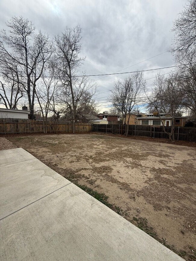 Building Photo - $0 DEPOSIT OPTION, CHARMING 3 BED 2 BATH TRADITIONAL HOME!! HUGE YARD, STEPS FROM PEORIA STATION
