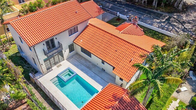 Building Photo - 519 Alhambra Cir