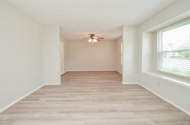 Building Photo - 2119 Landcircle Ct