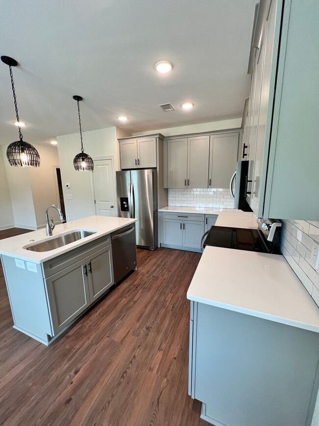 Building Photo - East Longleaf Townhome