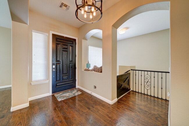 Building Photo - 4221 S Danyell Dr