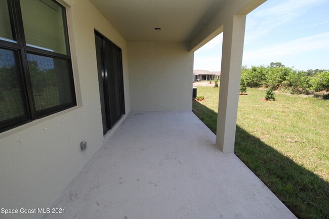 Building Photo - 708 Acadia Ct SE