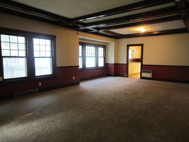 Building Photo - 607 N Juliette Ave