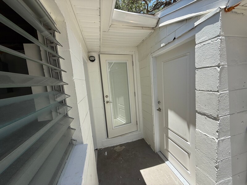 Building Photo - 4034 S Westshore Blvd