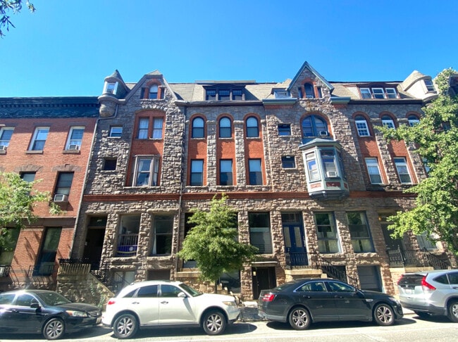 Building Photo - Washington House at 13 E Read