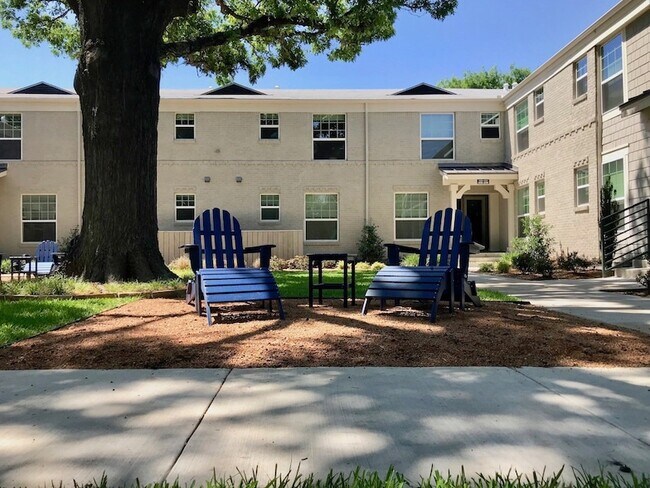 Building Photo - 6304 Prospect Ave