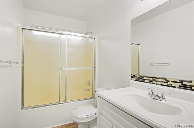 Building Photo - 21864 Laurel St